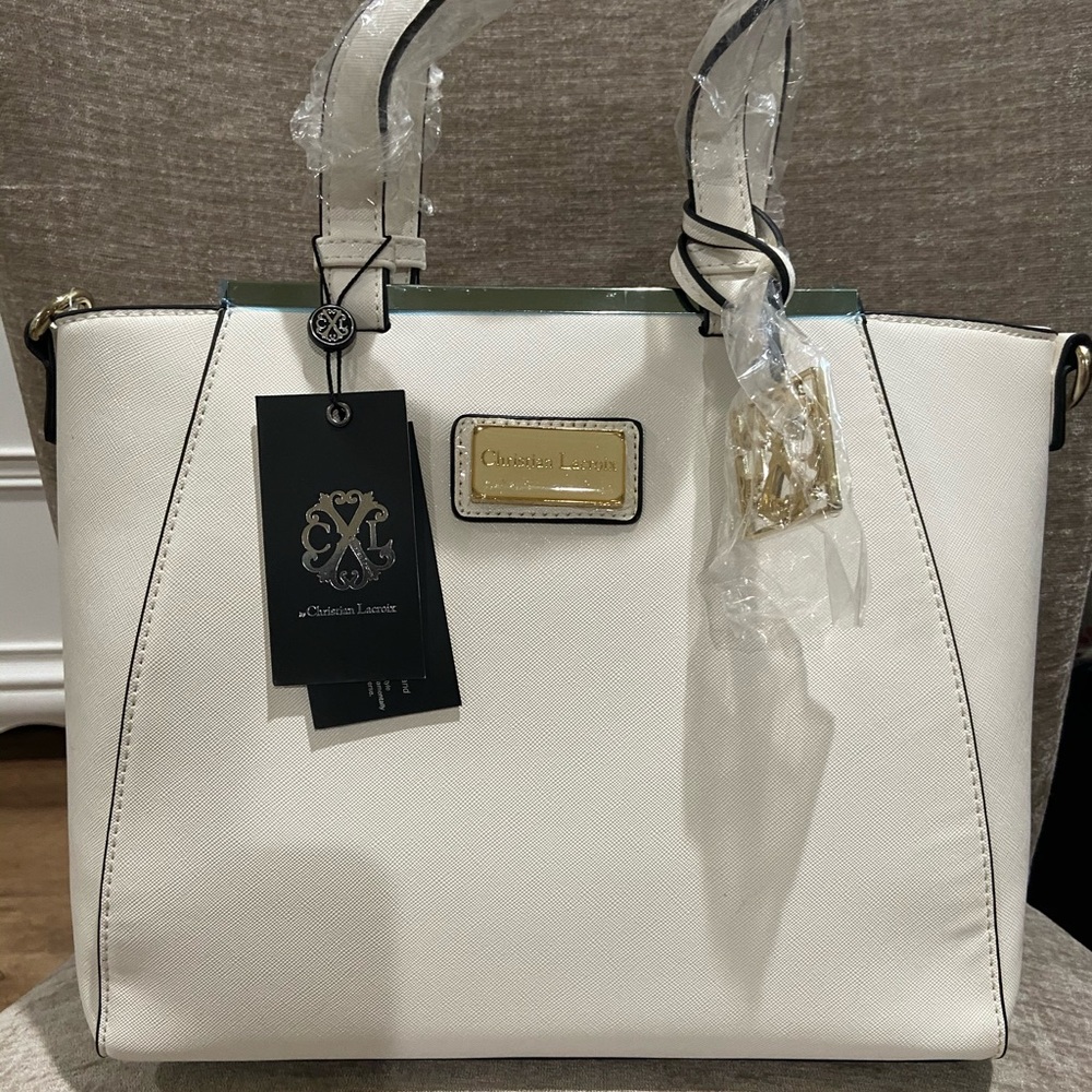 ✨✨ 🆕 White purse 🆕
